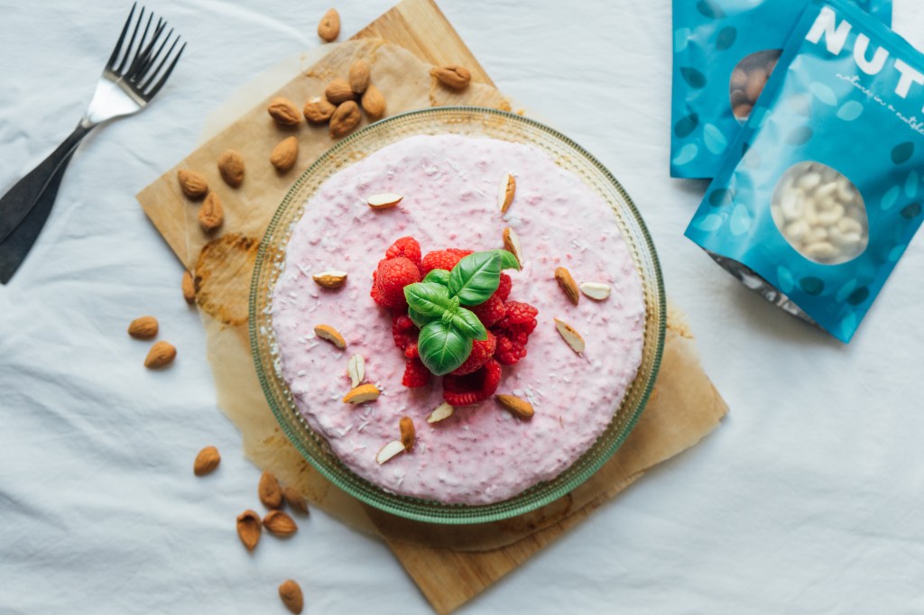 Raspberry raw cake with&nbsp;Nutly