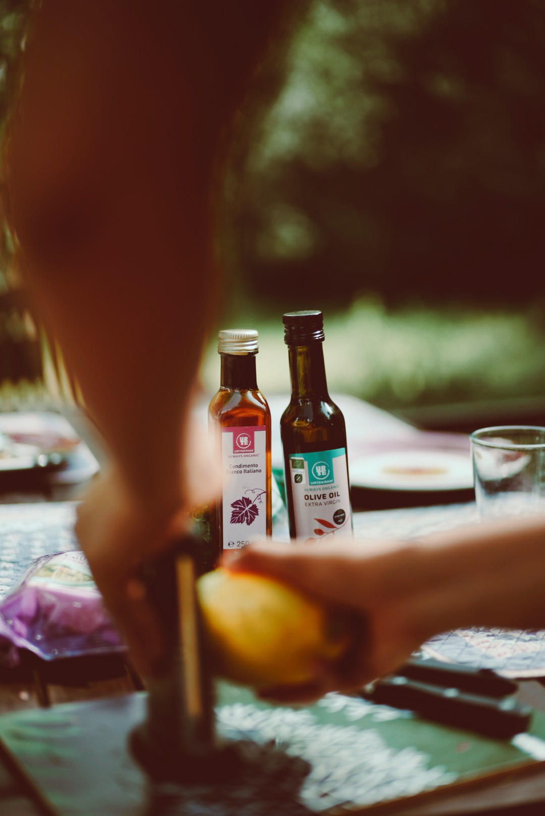 8980C4D3-88FA-4BF2-BAB0-7F5BFF78165A